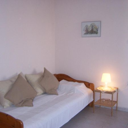 Maria'S Haus In Artemida Apartment ภายนอก รูปภาพ