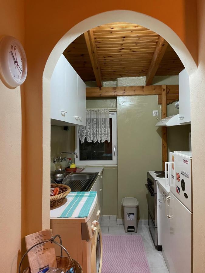 Maria'S Haus In Artemida Apartment ภายนอก รูปภาพ