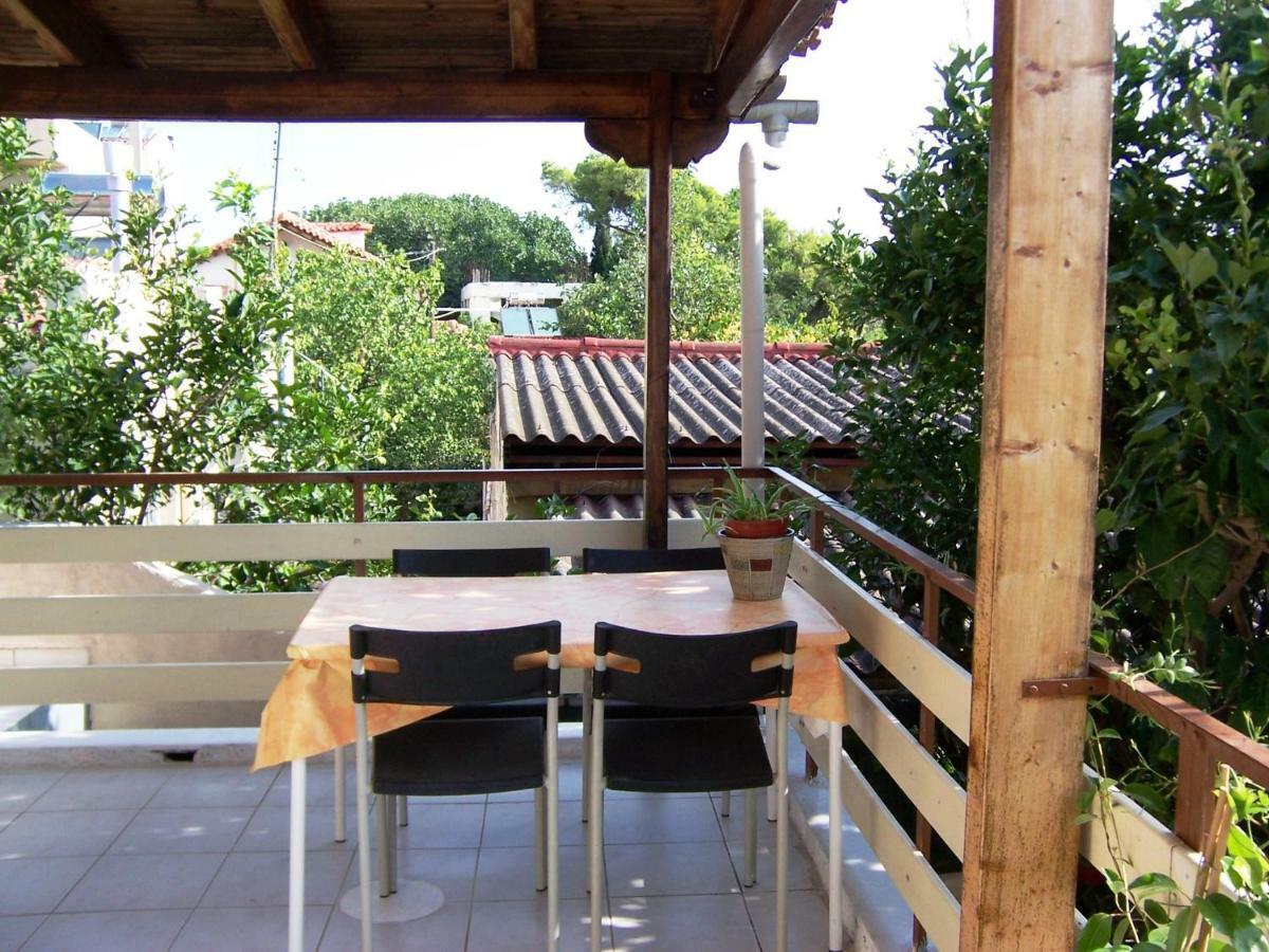 Maria'S Haus In Artemida Apartment ภายนอก รูปภาพ